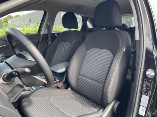 Kia Ceed 1.5 T-GDi MHEV DynamicLine | Climate control | Achteruitrijcamera | Cruise | ActivLease financial lease