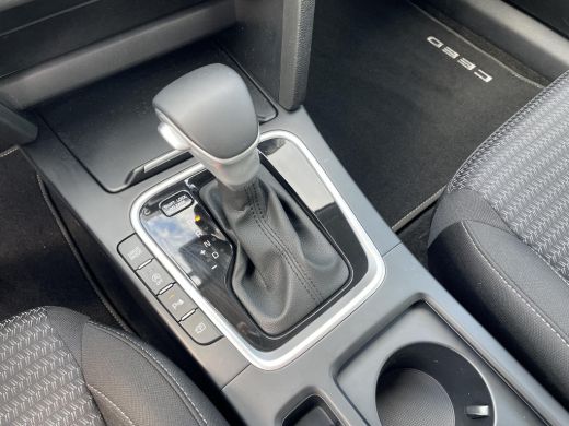 Kia Ceed 1.5 T-GDi MHEV DynamicLine | Climate control | Achteruitrijcamera | Cruise | ActivLease financial lease