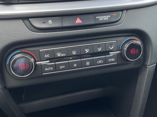 Kia Ceed 1.5 T-GDi MHEV DynamicLine | Climate control | Achteruitrijcamera | Cruise | ActivLease financial lease