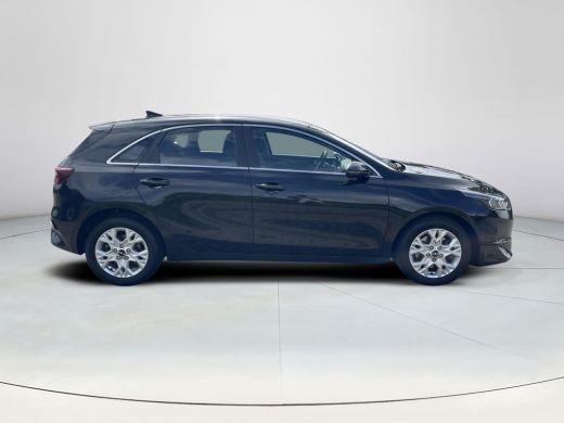 Kia Ceed 1.5 T-GDi MHEV DynamicLine | Climate control | Achteruitrijcamera | Cruise | ActivLease financial lease
