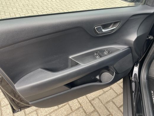 Kia Stonic 1.0 T-GDi MHEV DynamicLine | Navigatie | Achteruitrijcamera | Apple Carplay | ActivLease financial lease