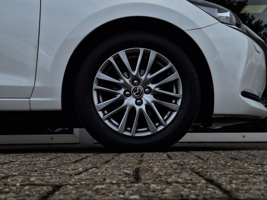 Mazda 2 1.5 Skyactiv-G Style Selected | Apple Carplay/Android Auto | Airco | Lichtmetalen velgen | Achter... ActivLease financial lease