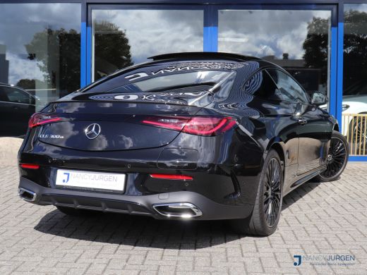Mercedes-Benz CLE 300 e AMG | Pano Dak | Night | Burmester | Memory | Ambiente Verl. | Incl. Fabrieksgarantie | Spi... ActivLease financial lease