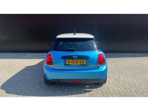 Mini Cooper 1.5 Cooper Chili Serious Business | Achteruitrijcamera | Afwijkende dakkleur | Bluetooth telefoon... ActivLease financial lease
