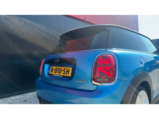 Mini Cooper 1.5 Cooper Chili Serious Business | Achteruitrijcamera | Afwijkende dakkleur | Bluetooth telefoon... ActivLease financial lease