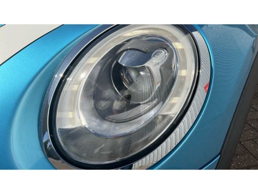 Mini Cooper 1.5 Cooper Chili Serious Business | Achteruitrijcamera | Afwijkende dakkleur | Bluetooth telefoon... ActivLease financial lease