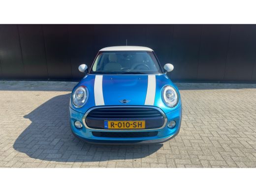Mini Cooper 1.5 Cooper Chili Serious Business | Achteruitrijcamera | Afwijkende dakkleur | Bluetooth telefoon... ActivLease financial lease