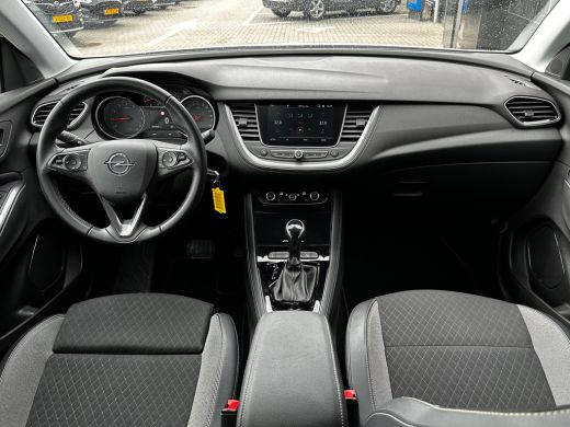 Opel Grandland X 1.2 Turbo 130 PK Innovation Automaat | CAMERA + SENSOREN| DODEHOEK DETECTIE| NAVIGATIE + APPLE CA... ActivLease financial lease