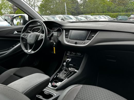 Opel Grandland X 1.2 Turbo 130 PK Innovation Automaat | CAMERA + SENSOREN| DODEHOEK DETECTIE| NAVIGATIE + APPLE CA... ActivLease financial lease