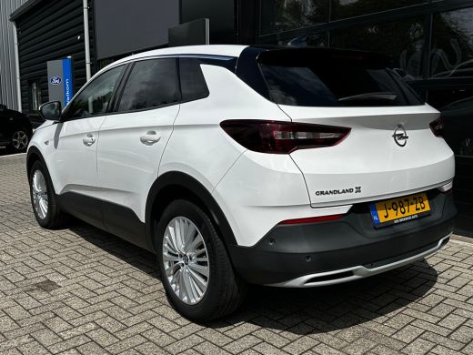 Opel Grandland X 1.2 Turbo 130 PK Innovation Automaat | CAMERA + SENSOREN| DODEHOEK DETECTIE| NAVIGATIE + APPLE CA... ActivLease financial lease