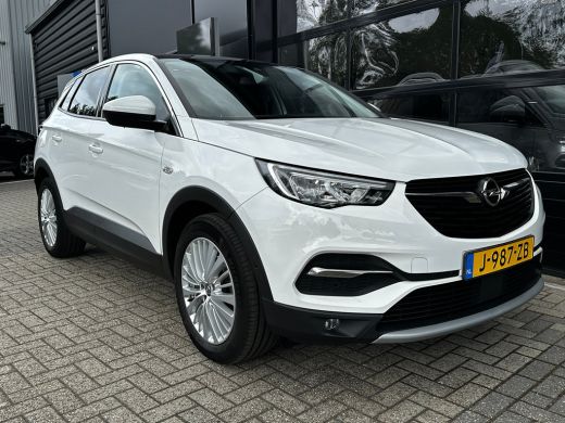 Opel Grandland X 1.2 Turbo 130 PK Innovation Automaat | CAMERA + SENSOREN| DODEHOEK DETECTIE| NAVIGATIE + APPLE CA... ActivLease financial lease