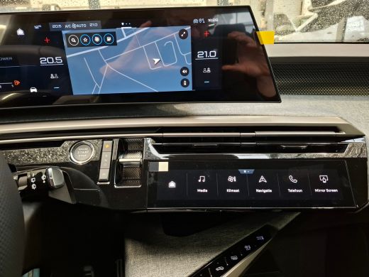 Peugeot 5008 GT Extra getint glas | Verwarmbare voorstoelen | Verwarmd stuurwiel | Adaptieve cruise control me... ActivLease financial lease