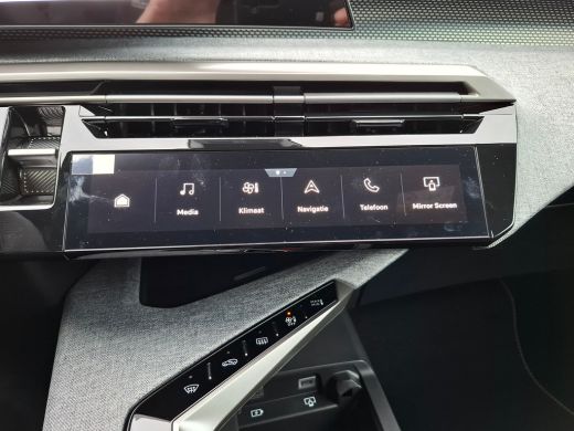 Peugeot 5008 GT Extra getint glas | Verwarmbare voorstoelen | Verwarmd stuurwiel | Adaptieve cruise control me... ActivLease financial lease