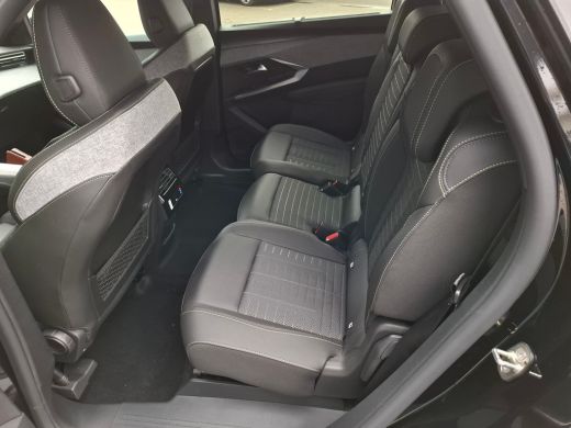 Peugeot 5008 GT Extra getint glas | Verwarmbare voorstoelen | Verwarmd stuurwiel | Adaptieve cruise control me... ActivLease financial lease