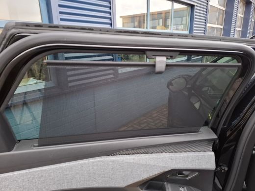 Peugeot 5008 GT Extra getint glas | Verwarmbare voorstoelen | Verwarmd stuurwiel | Adaptieve cruise control me... ActivLease financial lease