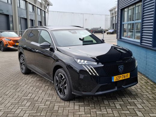 Peugeot 5008 GT Extra getint glas | Verwarmbare voorstoelen | Verwarmd stuurwiel | Adaptieve cruise control me... ActivLease financial lease