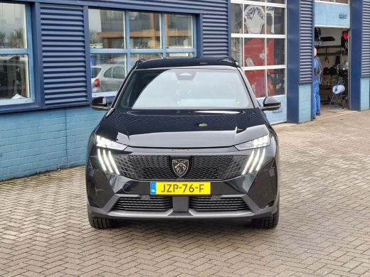 Peugeot 5008 GT Extra getint glas | Verwarmbare voorstoelen | Verwarmd stuurwiel | Adaptieve cruise control me... ActivLease financial lease