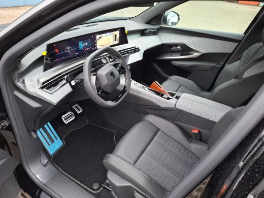 Peugeot 5008 GT Extra getint glas | Verwarmbare voorstoelen | Verwarmd stuurwiel | Adaptieve cruise control me... ActivLease financial lease