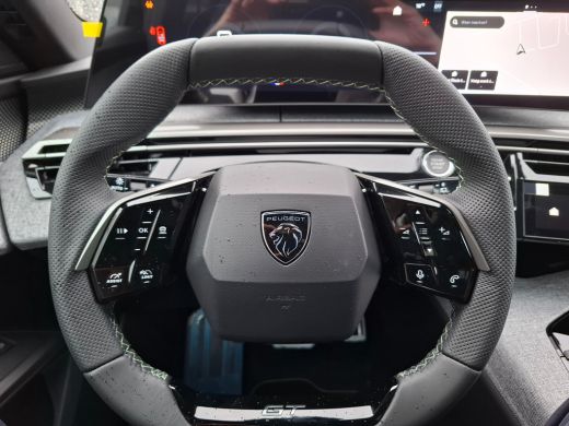 Peugeot 5008 GT Extra getint glas | Verwarmbare voorstoelen | Verwarmd stuurwiel | Adaptieve cruise control me... ActivLease financial lease