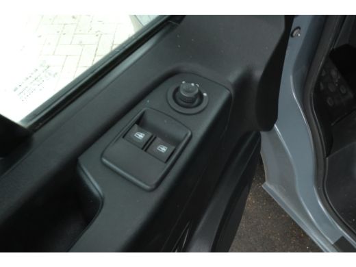 Renault Trafic 2.0 dCi 145 T29 L2H1 DC Comfort 5 Pers. Automaat, Cruise,  Airco ActivLease financial lease