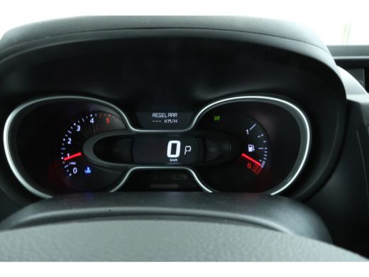 Renault Trafic 2.0 dCi 145 T29 L2H1 DC Comfort 5 Pers. Automaat, Cruise,  Airco ActivLease financial lease