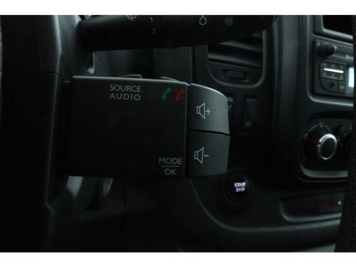 Renault Trafic 2.0 dCi 145 T29 L2H1 DC Comfort 5 Pers. Automaat, Cruise,  Airco ActivLease financial lease