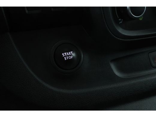 Renault Trafic 2.0 dCi 145 T29 L2H1 DC Comfort 5 Pers. Automaat, Cruise,  Airco ActivLease financial lease