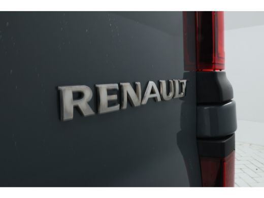 Renault Trafic 2.0 dCi 145 T29 L2H1 DC Comfort 5 Pers. Automaat, Cruise,  Airco ActivLease financial lease