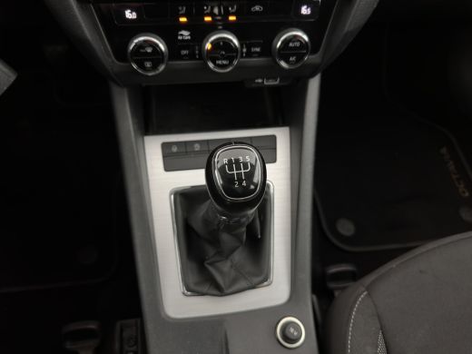 Skoda Octavia Combi 1.6 TDI Greentech Ambition Business (INCL-BTW) *NAVI-FULLMAP | COMFORTSEATS | ECC | AMUNDSE... ActivLease financial lease