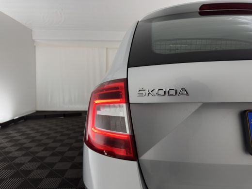 Skoda Octavia Combi 1.6 TDI Greentech Ambition Business (INCL-BTW) *NAVI-FULLMAP | COMFORTSEATS | ECC | AMUNDSE... ActivLease financial lease