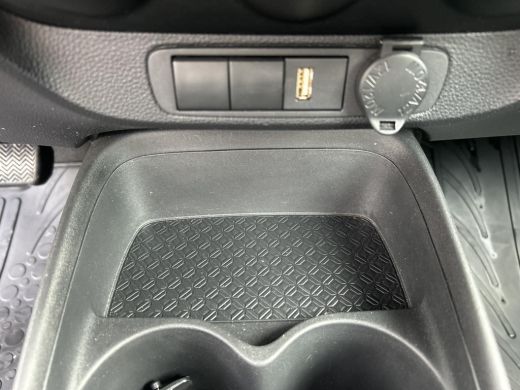 Toyota Aygo 1.0 VVT-i S-CVT Play (Carplay Navigatie - Camera) ActivLease financial lease