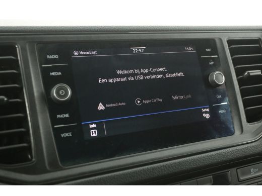 Volkswagen Crafter 2.0 TDI 141PK | Bakwagen | Laadklep | Zijdeur | Airco | 3 Zits | Carplay | Navi ActivLease financial lease