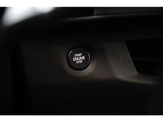 Volkswagen Multivan eHybrid Style 218PK L2 DSG Automaat Panoramadak | Lederen bekleding | Elektr.schuifdeuren | Navi ... ActivLease financial lease