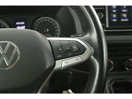Volkswagen Transporter 2.0 TDI L2H1 140PK | Airco | Camera | Cruise | Carplay | 3 Zits | Trekhaak ActivLease financial lease