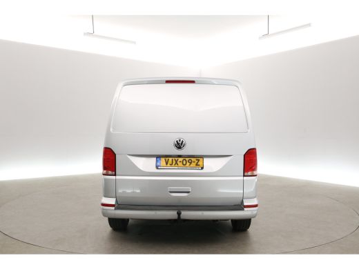 Volkswagen Transporter 2.0 TDI L2H1 140PK | Airco | Camera | Cruise | Carplay | 3 Zits | Trekhaak ActivLease financial lease