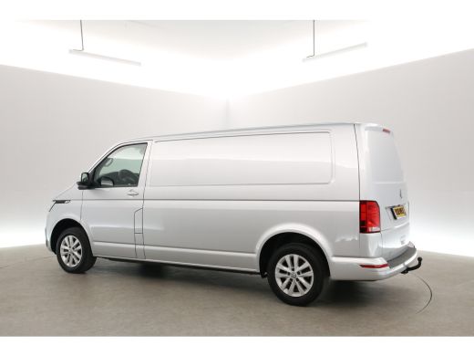 Volkswagen Transporter 2.0 TDI L2H1 140PK | Airco | Camera | Cruise | Carplay | 3 Zits | Trekhaak ActivLease financial lease