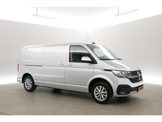Volkswagen Transporter 2.0 TDI L2H1 140PK | Airco | Camera | Cruise | Carplay | 3 Zits | Trekhaak ActivLease financial lease
