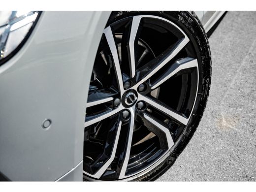 Volvo  V90 2.0 T8 Plug-in hybrid AWD Ultra Dark | Panoramadak | 360 Camera | Bowers & Wilkins | Stoelventila... ActivLease financial lease