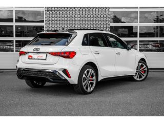 Audi A3 Sportback 45 TFSI e S edition Competition | Carbon Spoiler | Panoramadak | Stoelverwarming | Acht...