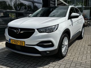 Opel Grandland X 1.2 Turbo 130 PK Innovation Automaat | CAMERA + SENSOREN| DODEHOEK DETECTIE| NAVIGATIE + APPLE CA...