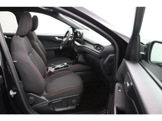 Ford Kuga 2.5 PHEV ST-Line | Panoramadak | Winterpack | Camera | 2100kg Trekgewicht! | CarPlay/Android Auto ActivLease financial lease