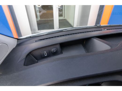 Ford Transit Custom 300 2.0 TDCI L2H1DC Trend | Cruise control adaptief | Camera | Apple Carplay/Android Auto | Navi ... ActivLease financial lease