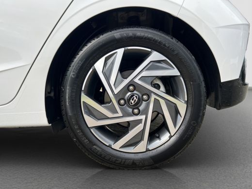 Hyundai i20 1.0 T-GDI 100pk Comfort | Airco | Camera | Carplay | Cruise control | Dodehoek detectie | Navigat... ActivLease financial lease