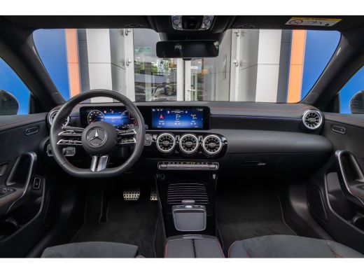 Mercedes-Benz CLA 250 e Business Solution AMG | Pano | Cruise adaptief | Matrix LED | Apple Carplay/Android Auto | ... ActivLease financial lease