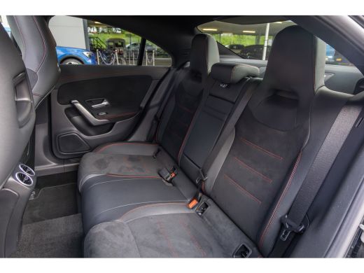 Mercedes-Benz CLA 250 e Business Solution AMG | Pano | Cruise adaptief | Matrix LED | Apple Carplay/Android Auto | ... ActivLease financial lease