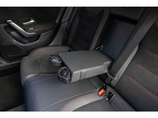 Mercedes-Benz CLA 250 e Business Solution AMG | Pano | Cruise adaptief | Matrix LED | Apple Carplay/Android Auto | ... ActivLease financial lease