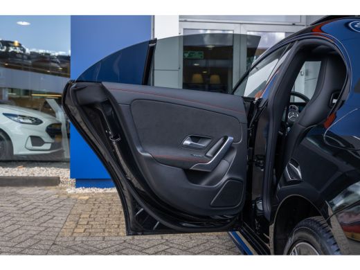 Mercedes-Benz CLA 250 e Business Solution AMG | Pano | Cruise adaptief | Matrix LED | Apple Carplay/Android Auto | ... ActivLease financial lease
