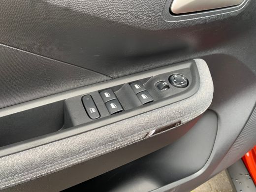 Opel Frontera Electric GS 44 kWh Airco | Camera | Cruise Control | DAB | LED | LMV 17" | Navi | PDC V&A | Stoel... ActivLease financial lease