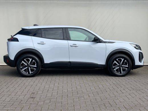 Peugeot e-2008 EV Style Avantage 54 kWh Airco | Camera | Cruise Control | DAB | LED | Navi | PDC Achter | 11 KwH | ActivLease financial lease