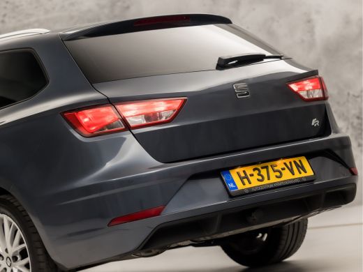Seat Leon 1.5 TSI FR Sport 131PK (NAVIGATIE, 4 CILINDER, APPLE CARPLAY, NAVIGATIE, CAMERA, CLIMATE, SPORTST... ActivLease financial lease